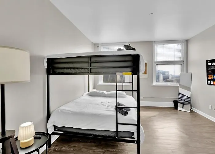 Apartment Heb203 Spacious & Stylish 2b Downtown Worth, Free Parking, Walk To Convention Center