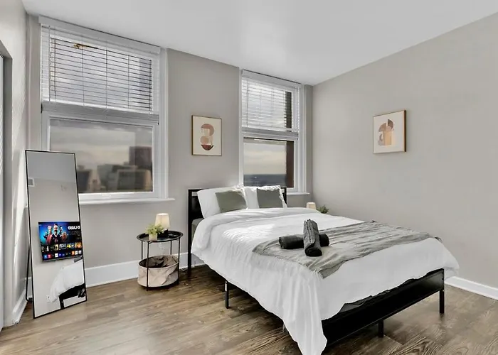 Heb203 Spacious & Stylish 2b Downtown Worth, Free Parking, Walk To Convention Center *