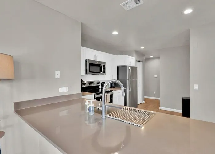 Heb203 Spacious & Stylish 2b Downtown Worth, Free Parking, Walk To Convention Center Fort Worth